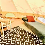 אתר קמפינג Glamping La Belle Etoile - Nuit Insolite -toilette Seche Monts-sur-Guesnes