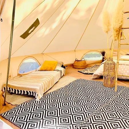 Glamping La Belle Etoile - Nuit Insolite -toilette Seche 캠프장 *