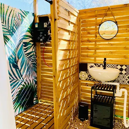 Glamping La Belle Etoile - Nuit Insolite -toilette Seche 캠프장 Monts-sur-Guesnes
