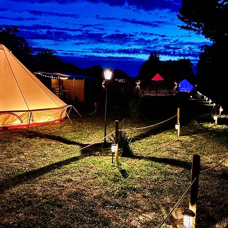 Glamping La Belle Etoile - Nuit Insolite -toilette Seche キャンプ場 Monts-sur-Guesnes